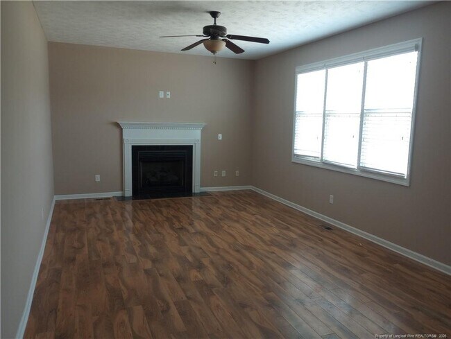 Foto del edificio - 6031 Geranium Dr