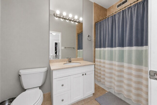 Photo - 954 West Cuyler Avenue,-1E Apartment