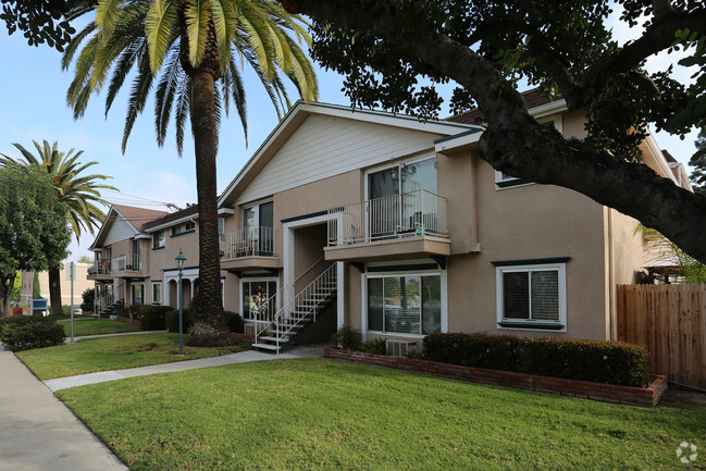 Foto del edificio - Westwood Village