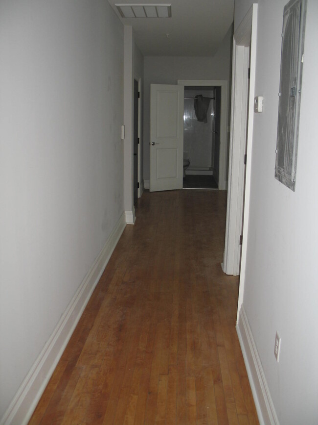 Building Photo - 3755 Lindell Blvd