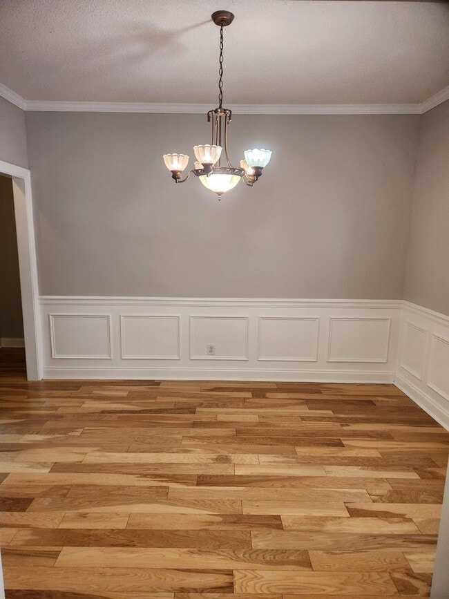 Building Photo - 205 N Hamptons Pl