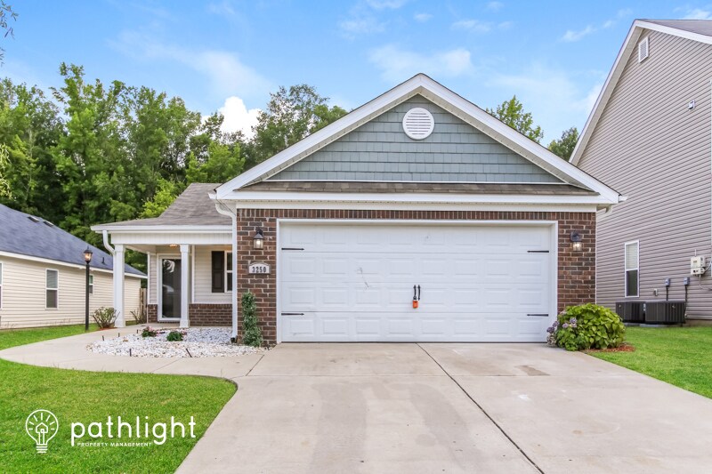 Primary Photo - 3250 Alexandria Dr