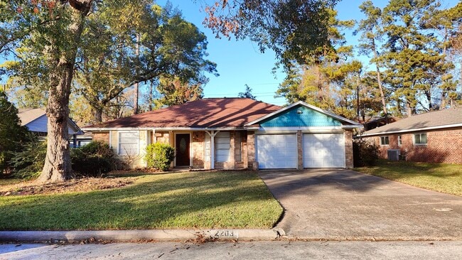 Building Photo - 2203 Smoke Rock Dr