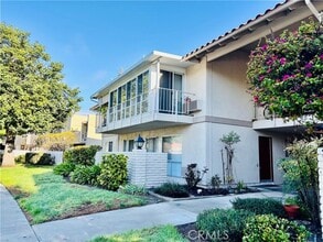 Building Photo - 2106 Via Mariposa E