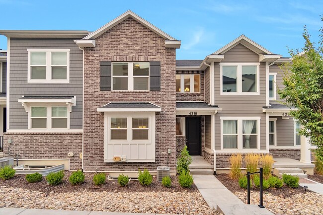 Building Photo - Really Nice Herriman Townhouse w attached ...