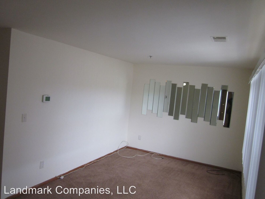 Foto principal - 147 E 5th Ave