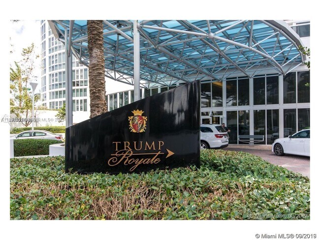 Building Photo - 18201 Collins Ave