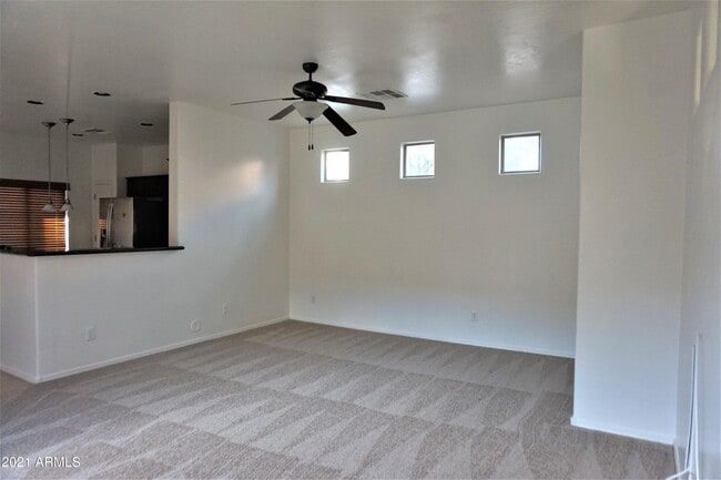 Building Photo - 1308 S Lindl Dr