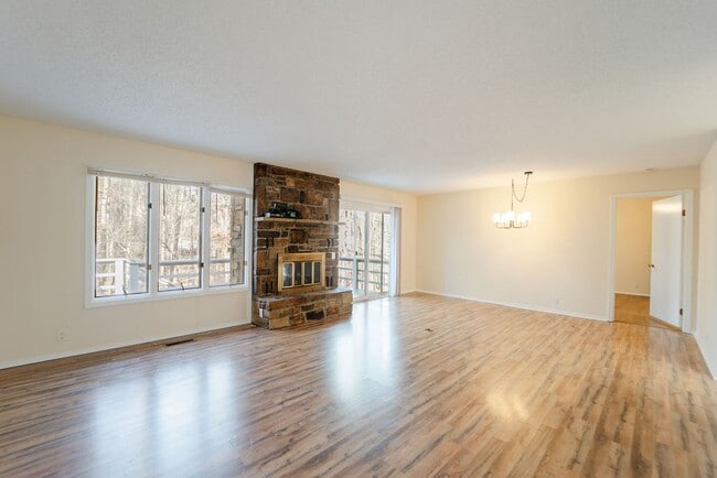 Foto del edificio - 2 bed, 2 bath newly renovated