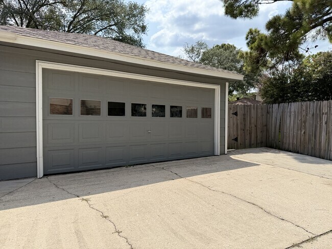 Foto del edificio - 4731 Bicentennial Ct