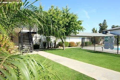 Building Photo - 2 bedroom in Bakersfield CA 93306