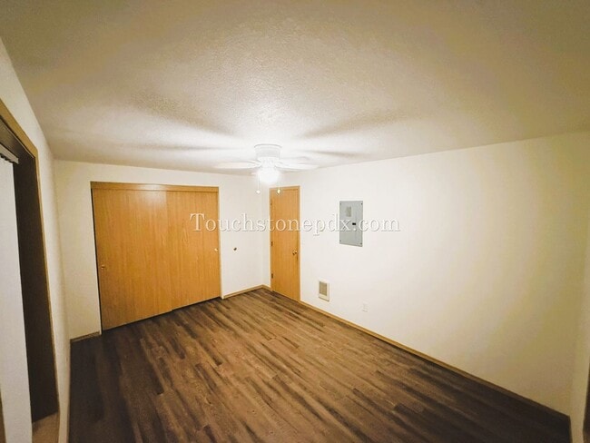 Foto del edificio - 409 SE 143rd Ave