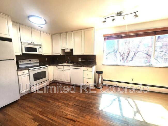 Foto del edificio - 925 E 8th Ave
