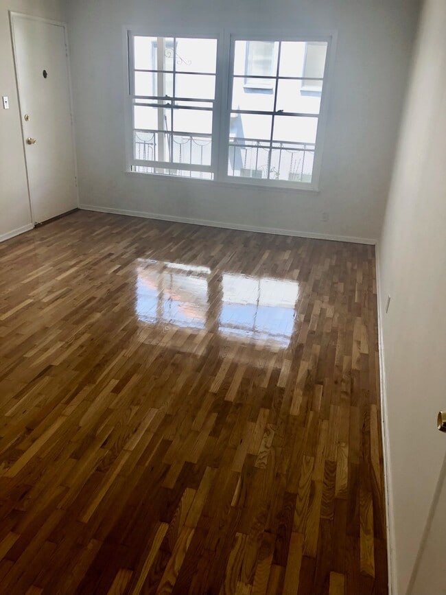 Photo - 1466 S Sherbourne Dr Apartment