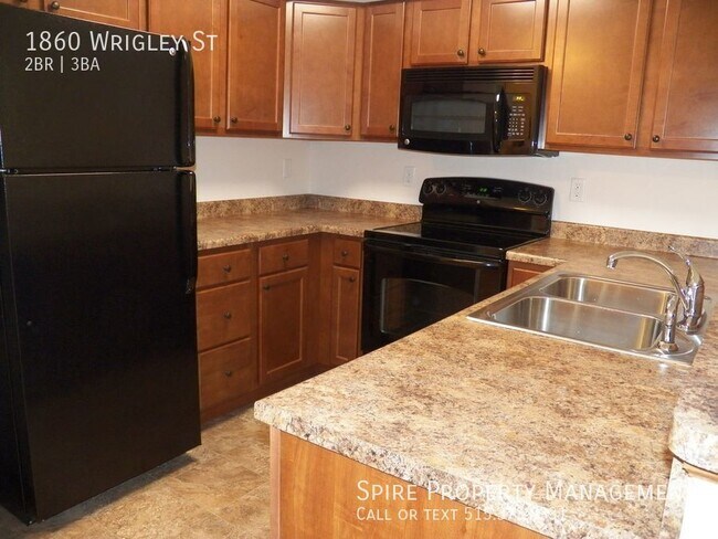 Building Photo - Ely 2 bedroom 1.5 bath town home with atta...