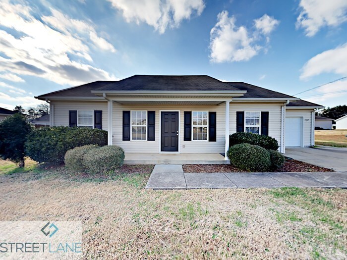 Primary Photo - 1507 Journey Dr