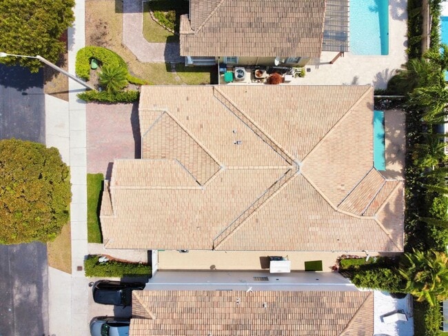 Building Photo - 11300 NW 48th Terrace