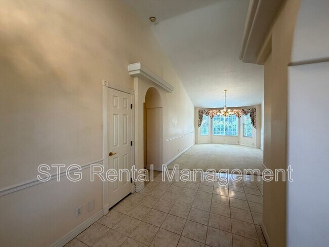 Building Photo - 1118 Lizzie Ln