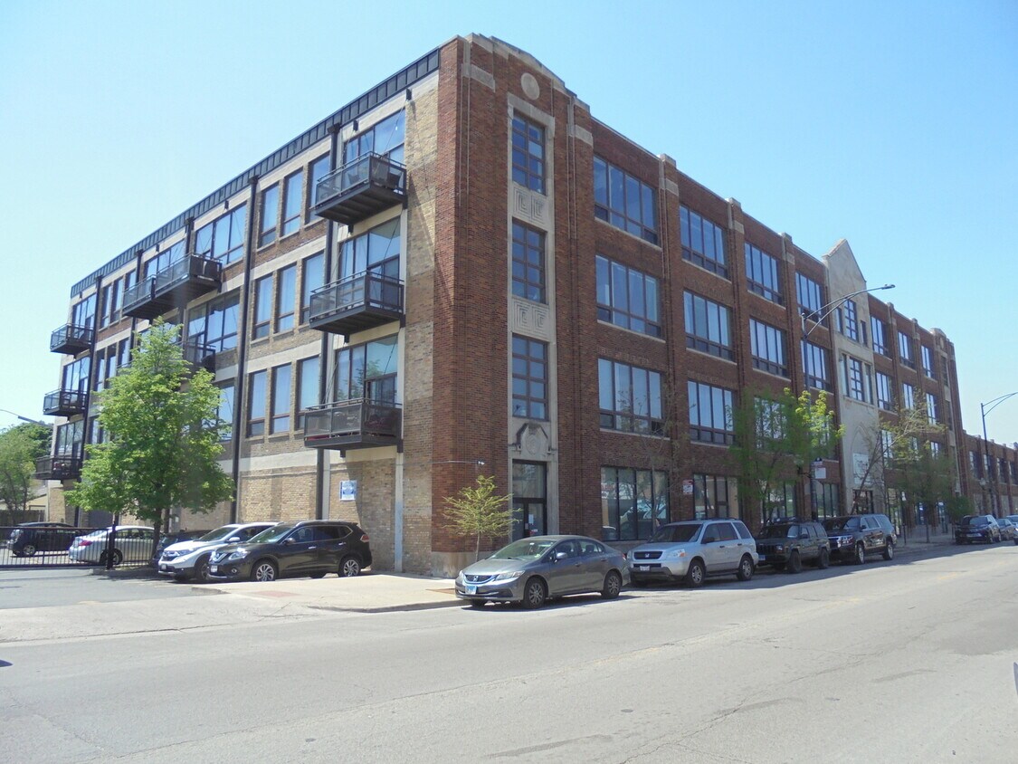 4131 W Belmont Ave Unit 201, Chicago, IL 60641 Condo for Rent in
