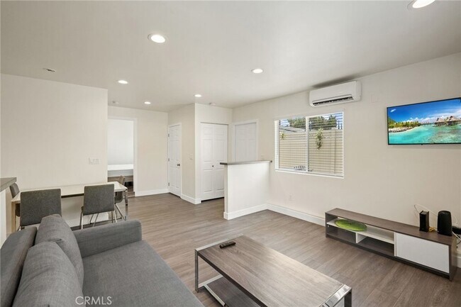 Foto del edificio - 11716 Paso Robles Ave