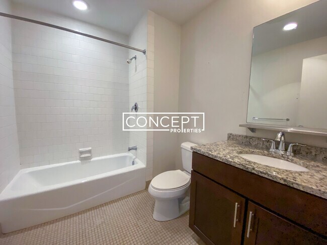 Foto del edificio - 160 E Berkeley St