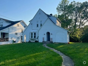 Building Photo - 1045 Philadelphia Dr