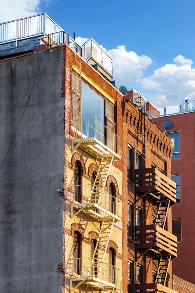 Building Photo 1 - 69 Columbia St