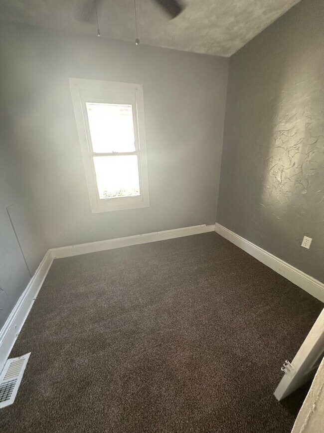 Foto del edificio - 3bd Single Cash Pay/Section 8