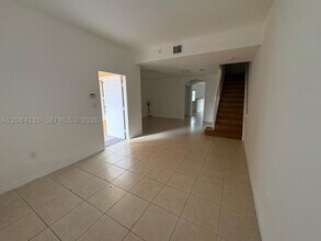 Building Photo - 1037 SW 143rd Ave