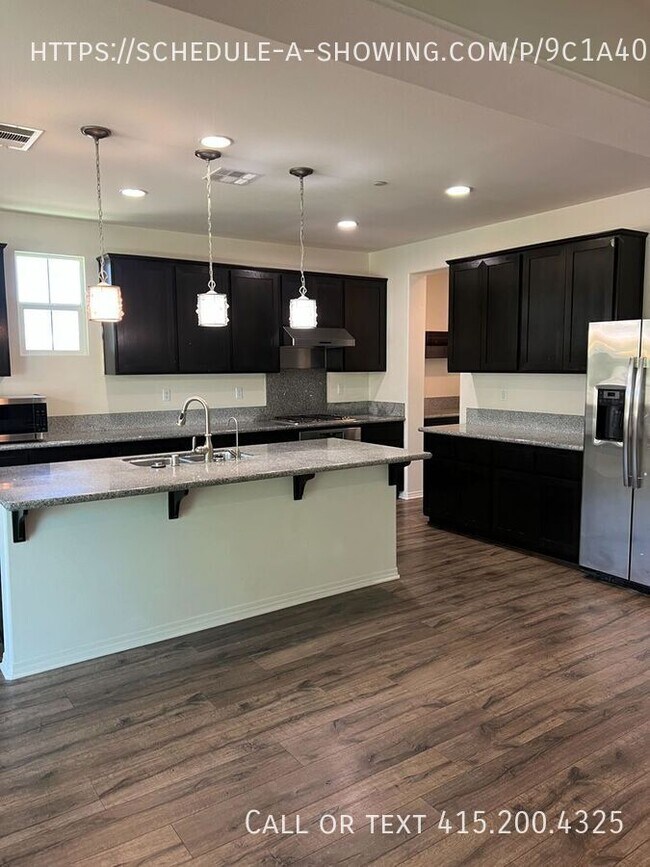 Foto del edificio - 1506 Patterson Ranch Rd