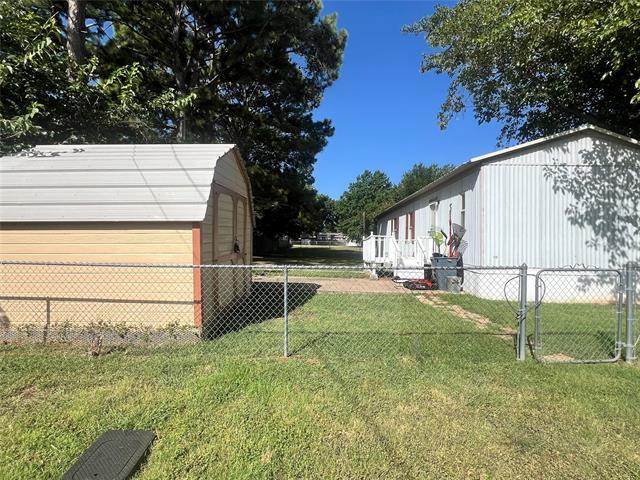 Foto del edificio - 4528 Wildwood Cir