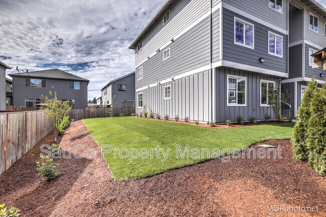 Building Photo - 2564 Hawthorne St