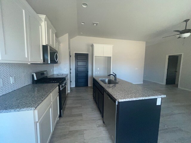 Building Photo - 8805 Anaum Ln