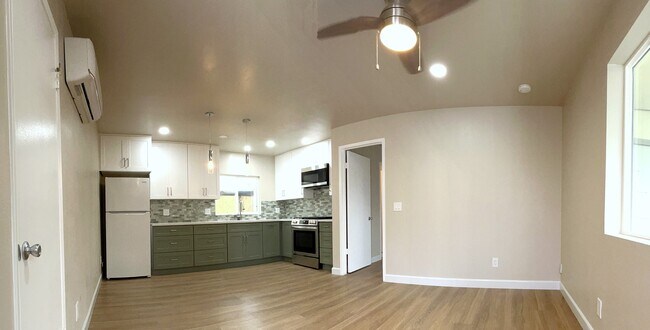 Open living-dining-kitchen - 4747 Oregon St
