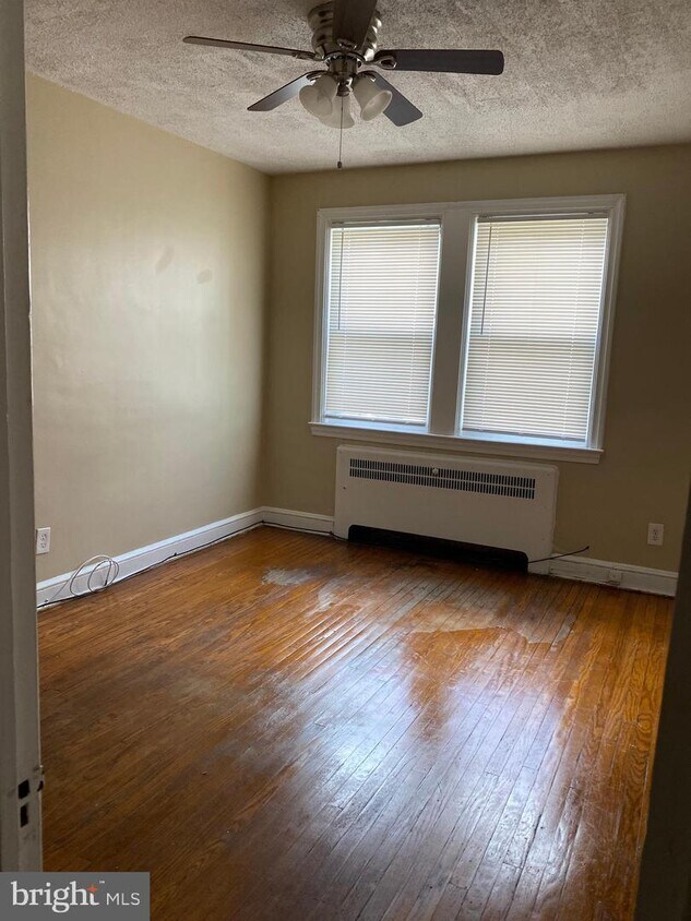 Primary Photo - 804 Argonne Dr