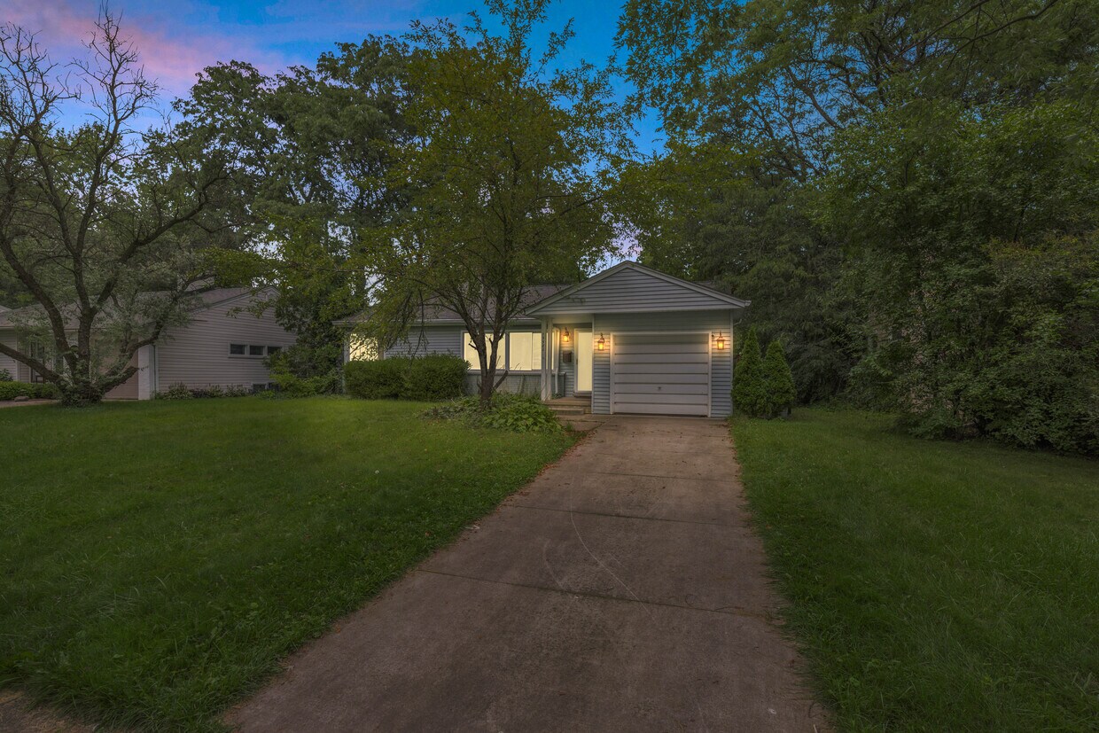 Primary Photo - 15580 Birwood Ave