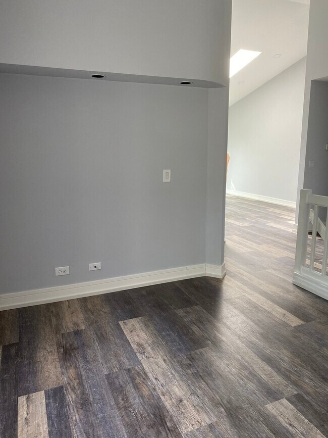 Building Photo - 1568 Aberdeen Ct