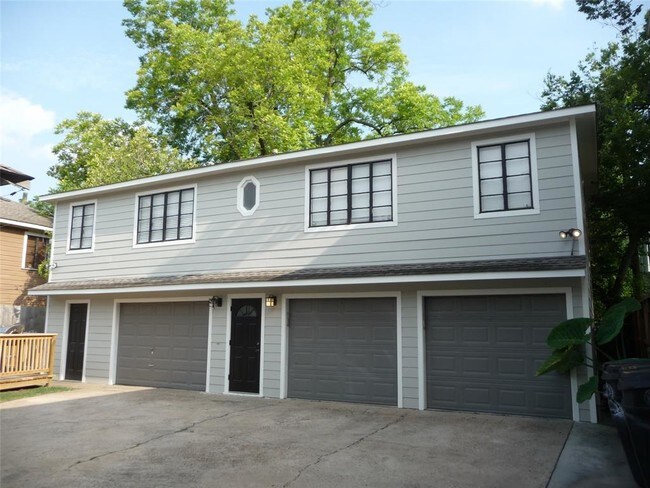 Building Photo - 214 Munford St