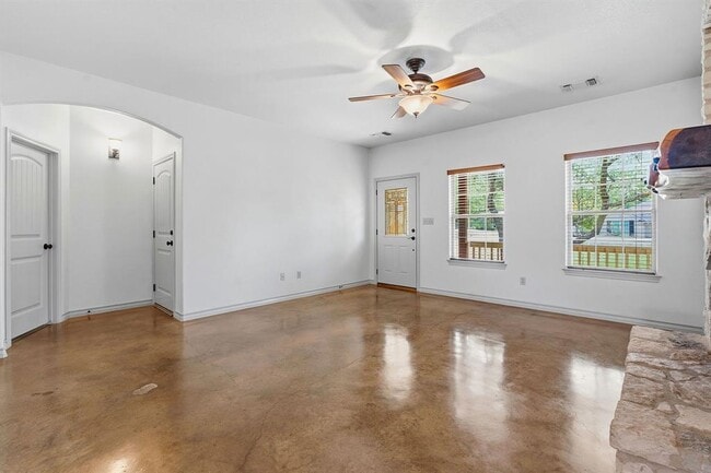 Building Photo - 10215 Twin Lake Loop