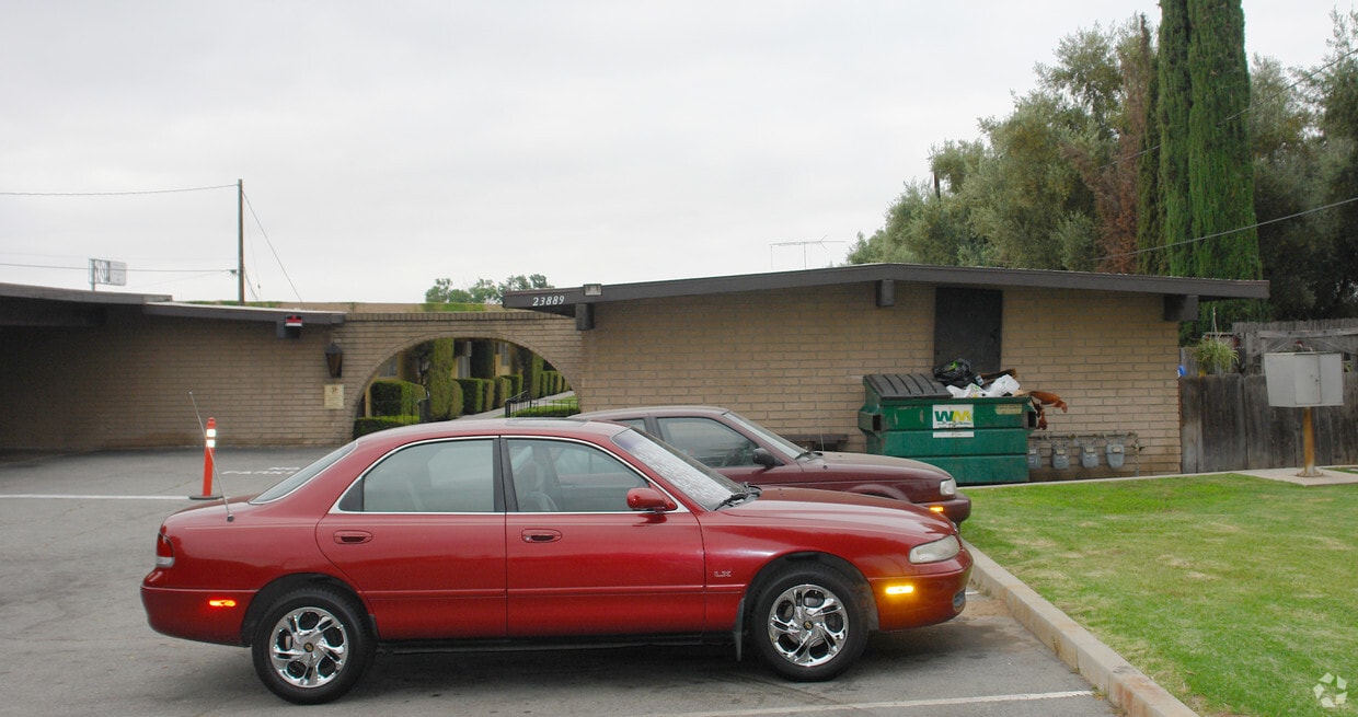 Building Photo - 23889 Hemlock Ave