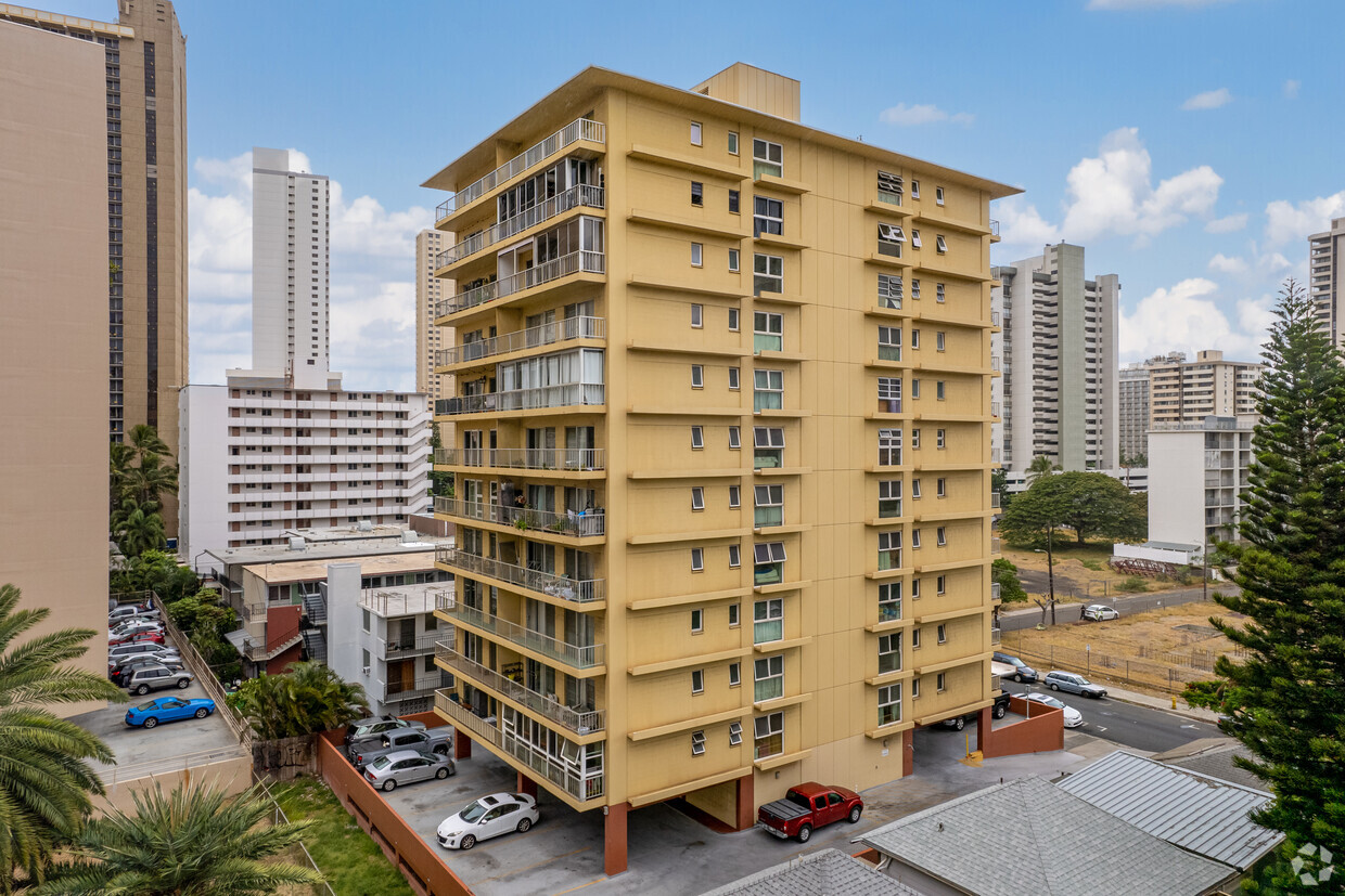 Primary Photo - King Kalani Apartments