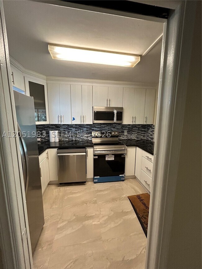 Foto del edificio - 9461 Evergreen Pl