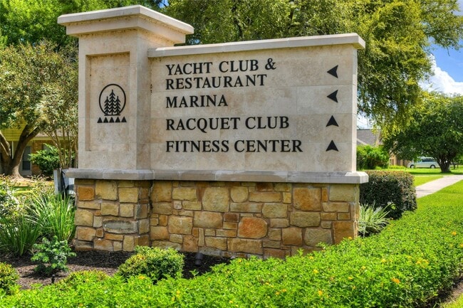 Building Photo - 12900 Walden Rd