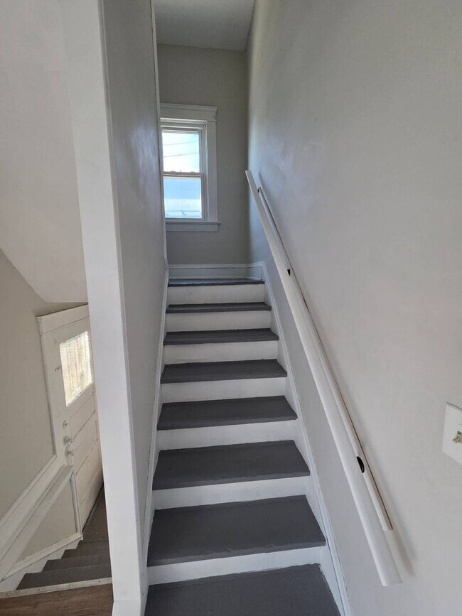 Foto del edificio - 2762 E 120th St