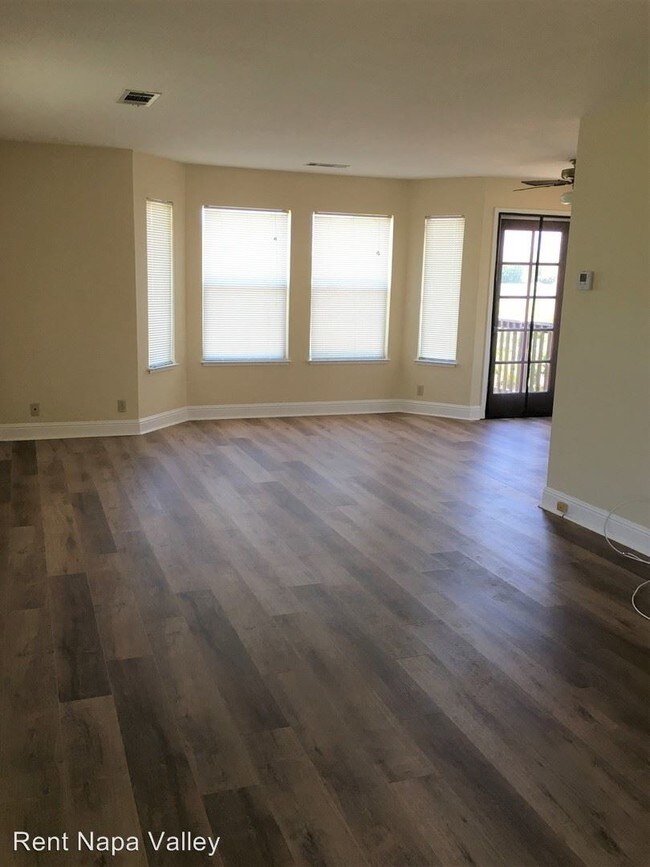 Foto del edificio - 1 br, 1 bath Apartment - 8490 St. Helena Hwy