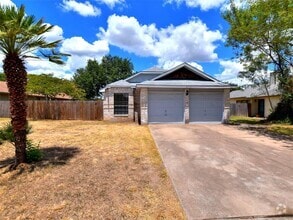 Building Photo - 813 Primrose Ln