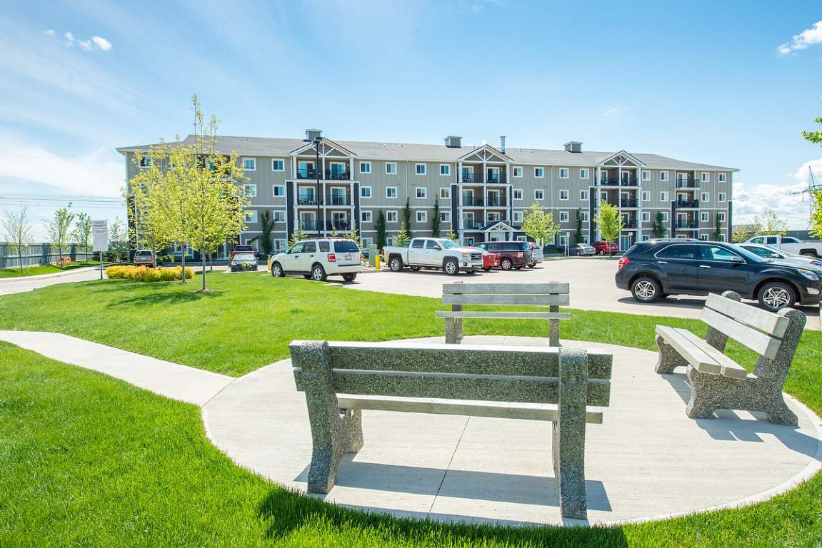 5872 Mullen Pl NW Unit A209, Edmonton, AB T6R 0W1 Apartments 5872 Mullen Pl NW Edmonton, AB