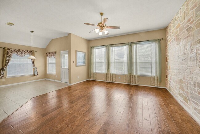 Building Photo - 18930 Magnolia Arbor Ln