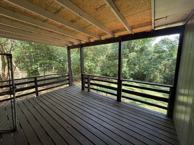 Foto del edificio - ** 3 bed 2 bath located in Forrest Hills ** Call 334-366-9198 to schedule a self showing ½ off th...