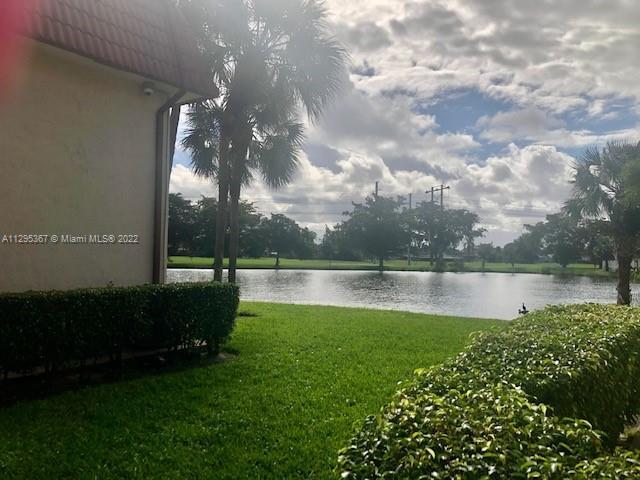 Foto del edificio - 10068 NW 6th St